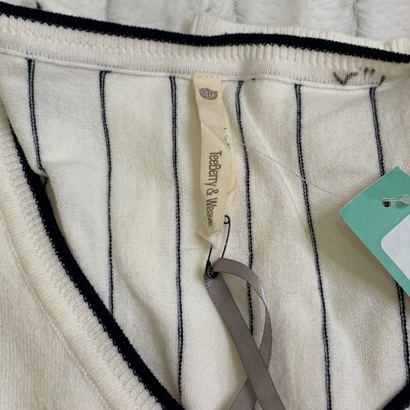 Stitch Fix Teeberry & Weave Knit Thin Sweater - Picture 3 of 6